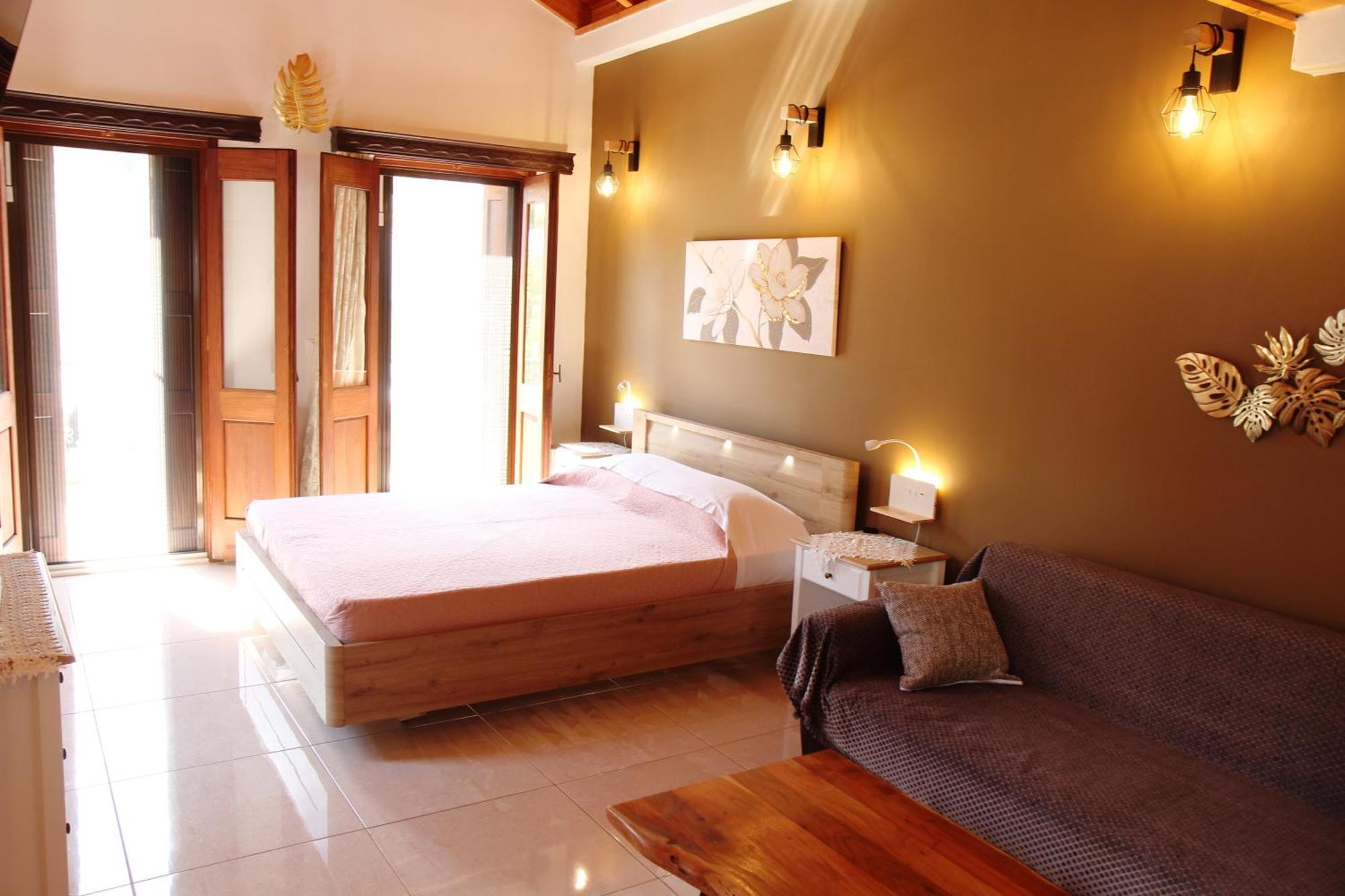 Main Square Apartment Сімі Екстер'єр фото